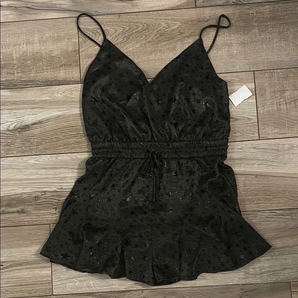 Black Star Print Sleeveless Top